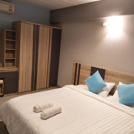 Rinrada Place Hotel Ubon Ratchathani Buitenkant foto
