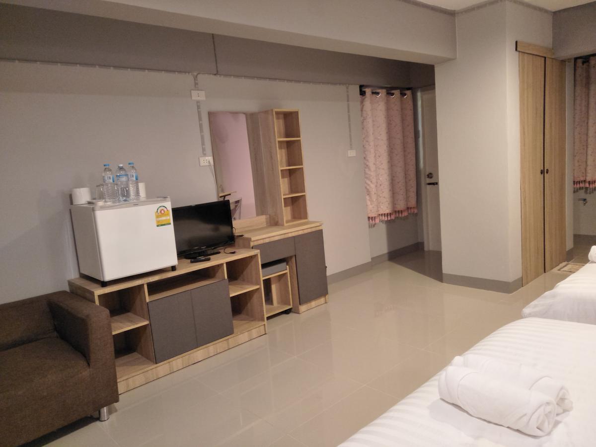 Rinrada Place Hotel Ubon Ratchathani Buitenkant foto