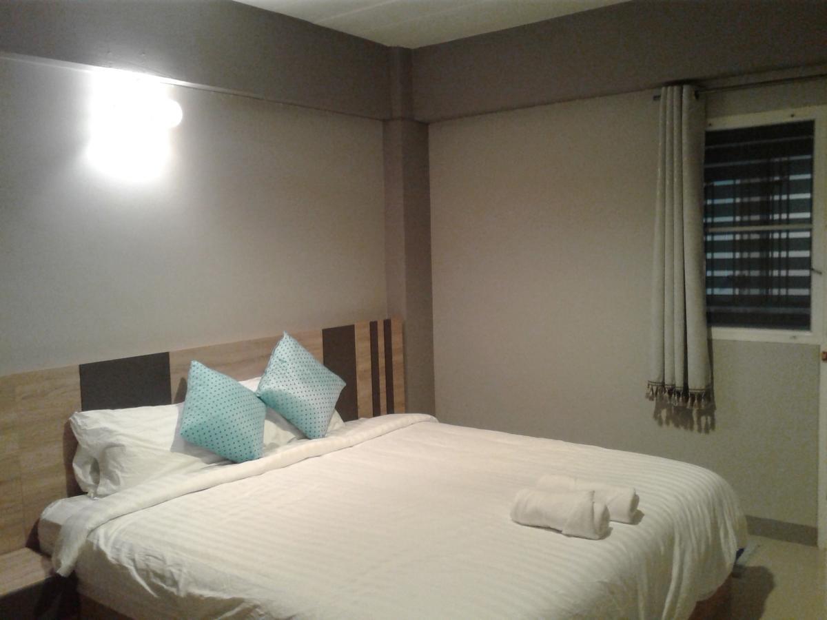 Rinrada Place Hotel Ubon Ratchathani Buitenkant foto