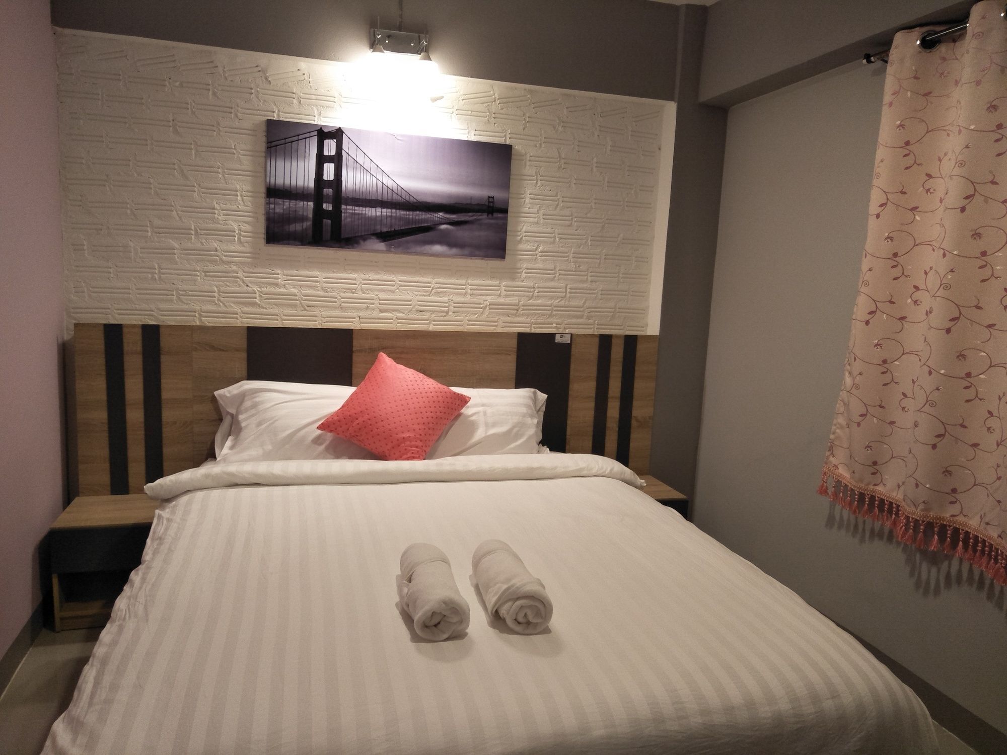 Rinrada Place Hotel Ubon Ratchathani Buitenkant foto