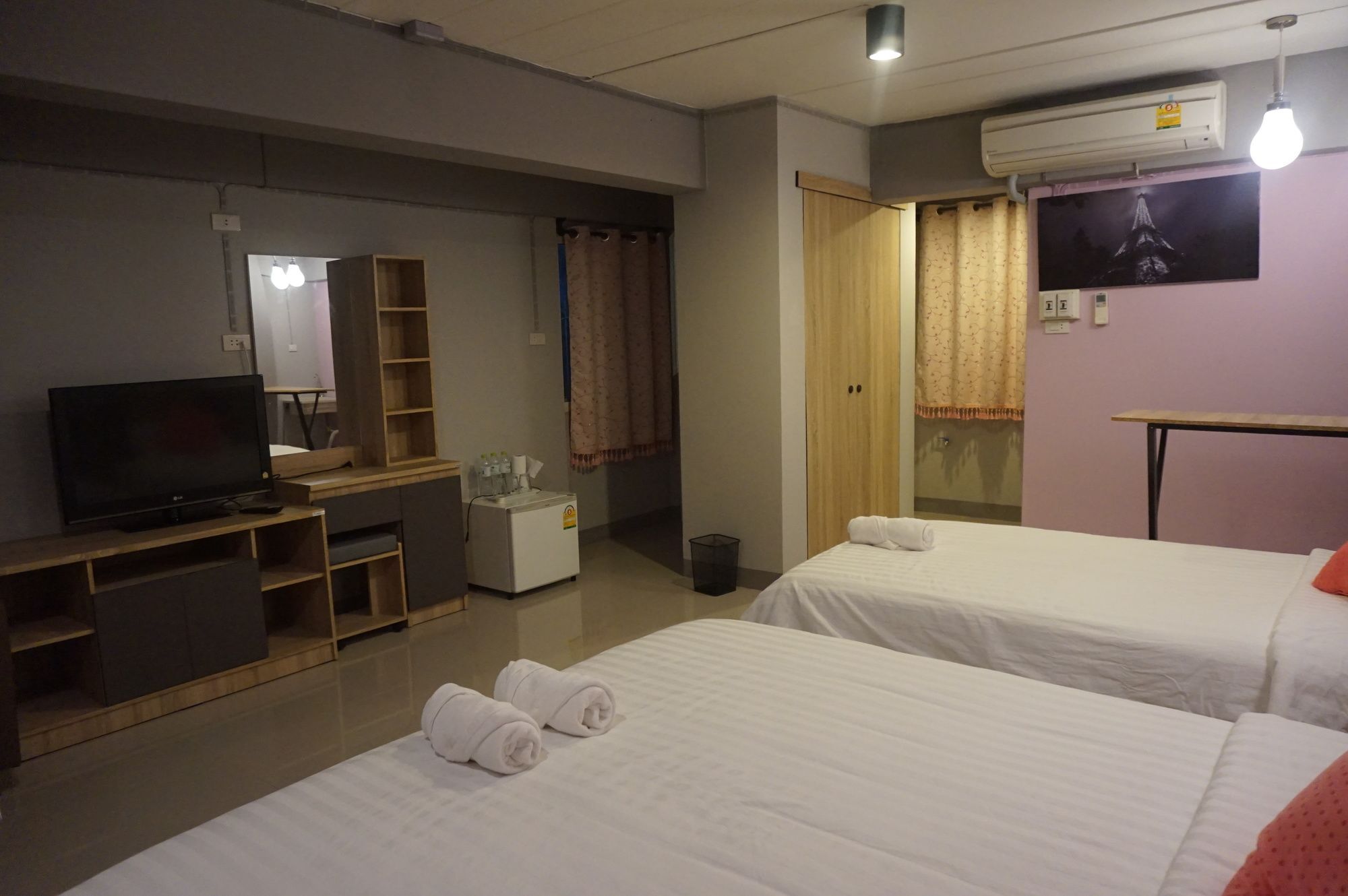 Rinrada Place Hotel Ubon Ratchathani Buitenkant foto
