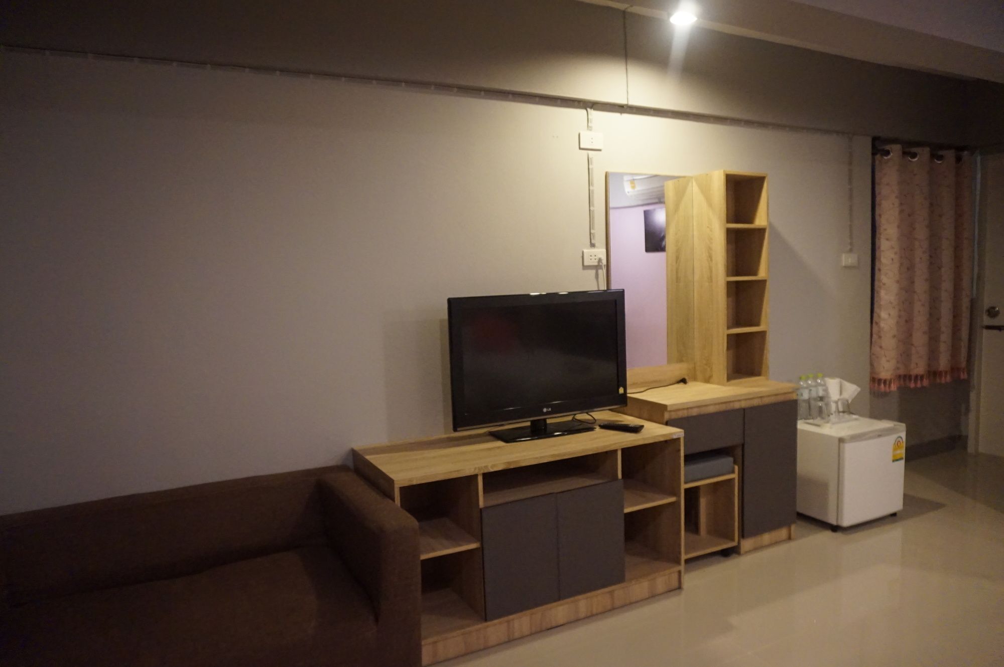 Rinrada Place Hotel Ubon Ratchathani Buitenkant foto