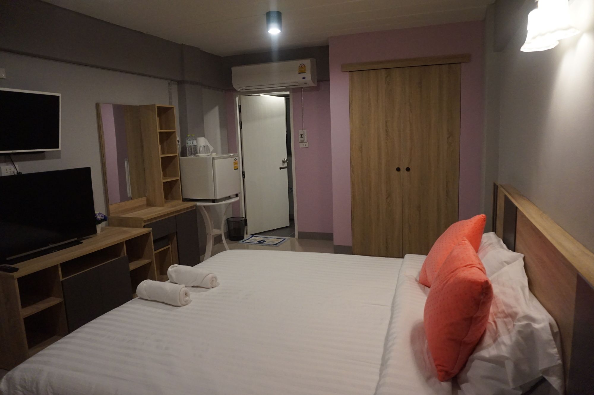 Rinrada Place Hotel Ubon Ratchathani Buitenkant foto