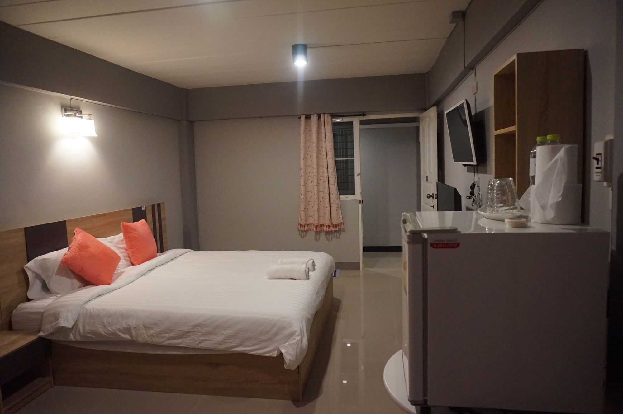 Rinrada Place Hotel Ubon Ratchathani Buitenkant foto