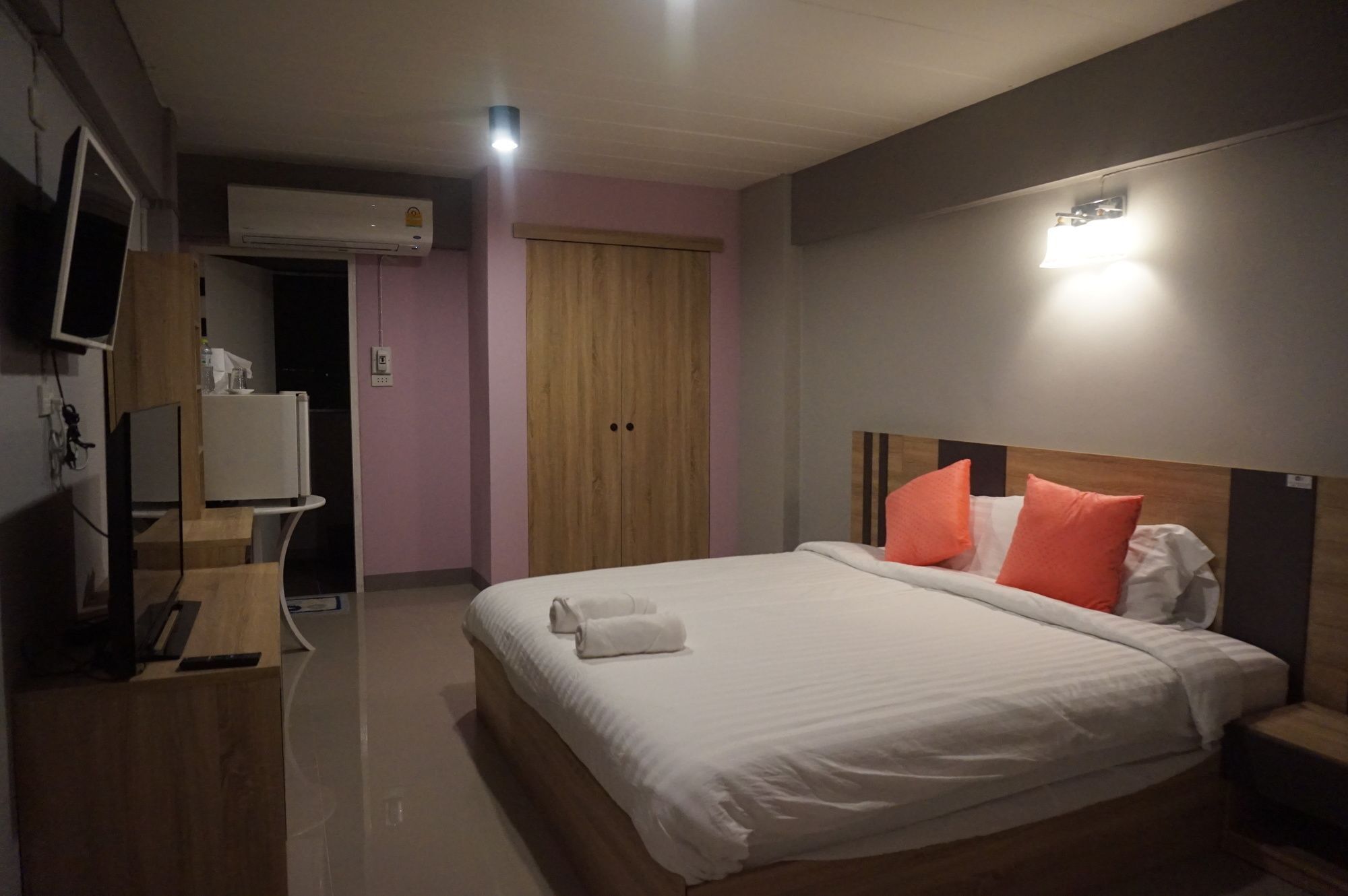 Rinrada Place Hotel Ubon Ratchathani Buitenkant foto