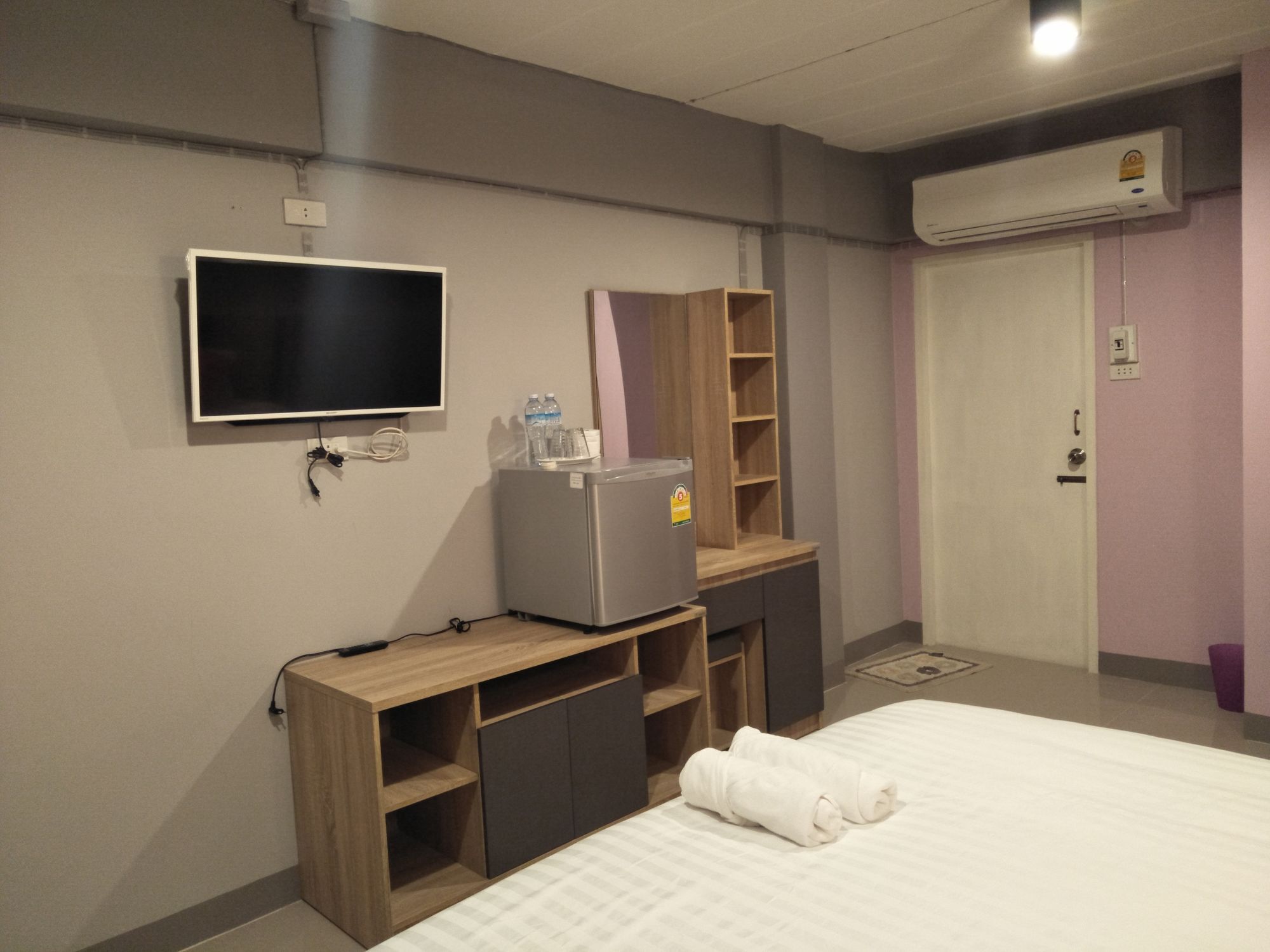 Rinrada Place Hotel Ubon Ratchathani Buitenkant foto