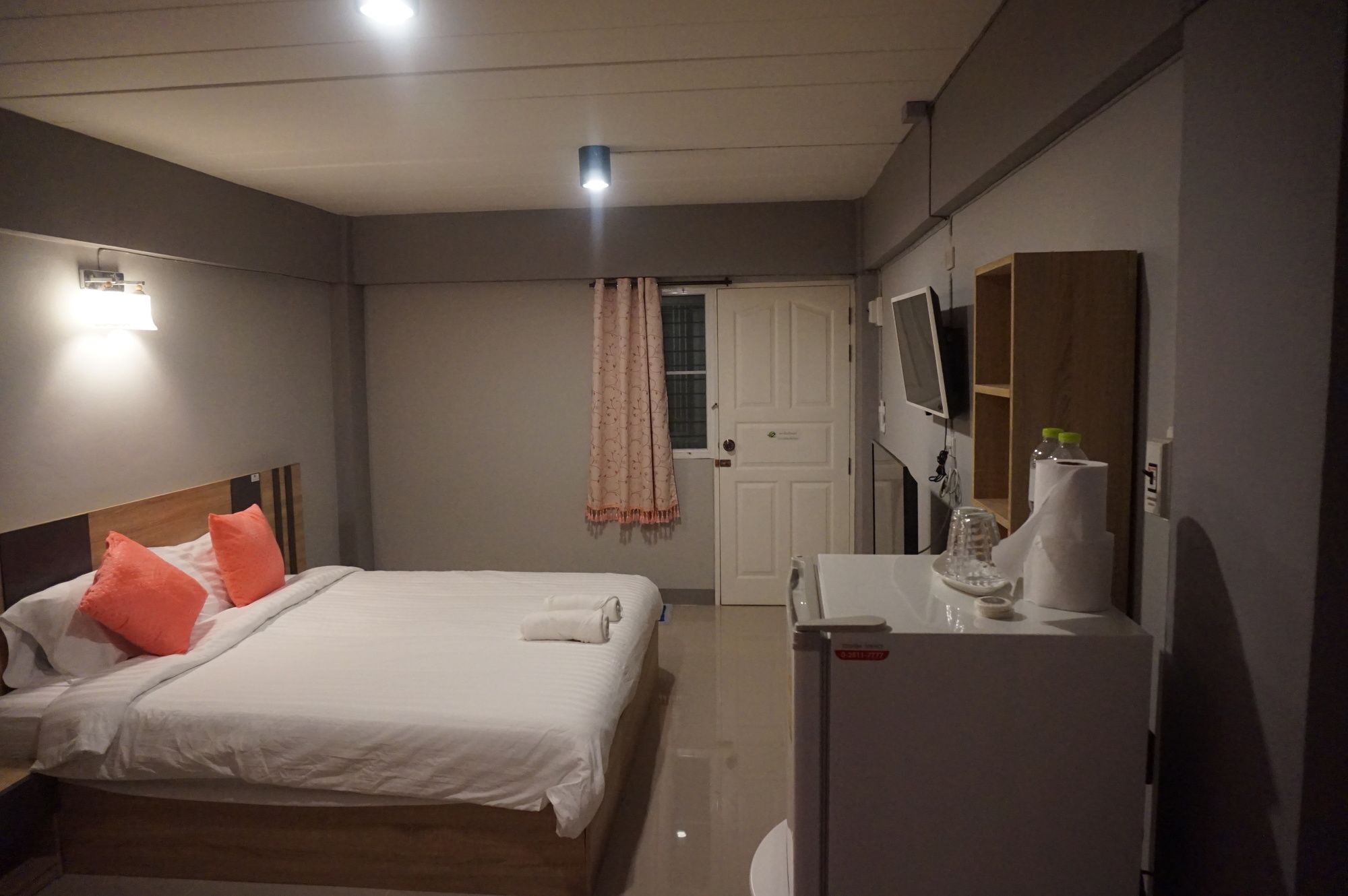 Rinrada Place Hotel Ubon Ratchathani Buitenkant foto